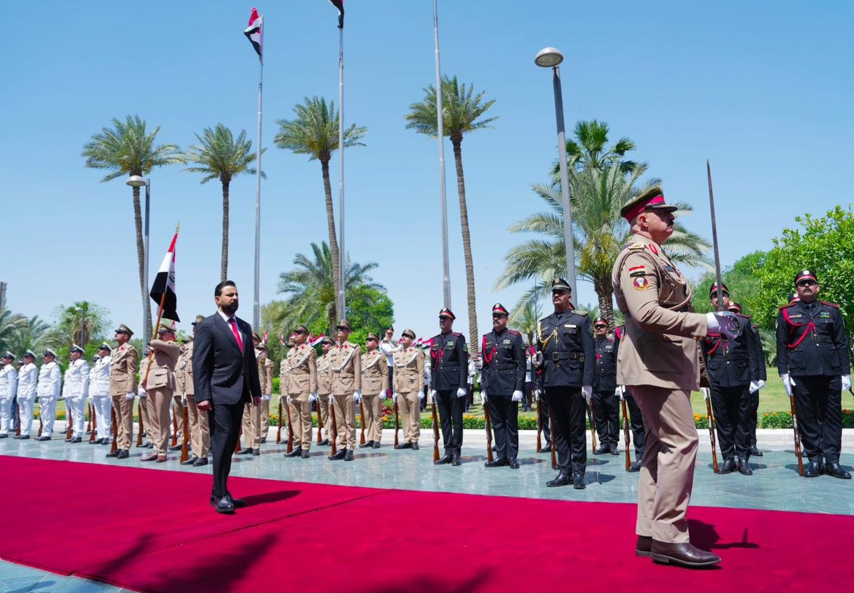 علي فالح الزيدي يتسلم مهامه رسمياً رئيساً للوزراء