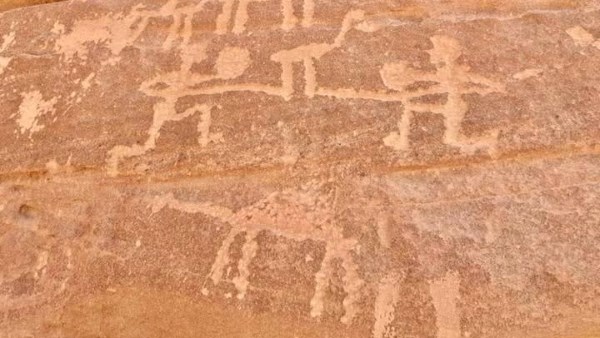 رسومات صخرية عمرها 10 آلاف عام قرب سانت كاترين تكشف مشاهد خيالية