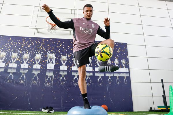 مبابي يثير الشكوك حول مشاركته في الكلاسيكو مع ريال مدريد
