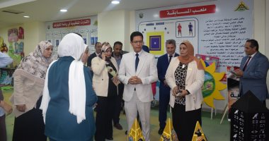 رئيس جامعة بنها يفتتح مشروع تخرج الدفعة الـ32 لطلاب التربية النوعية