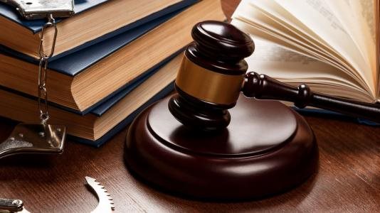 الغياب مش هينقذك.. مواد مشروع قانون الإجراءات الجنائية تحسم حضور المتهم أمام المحكمة