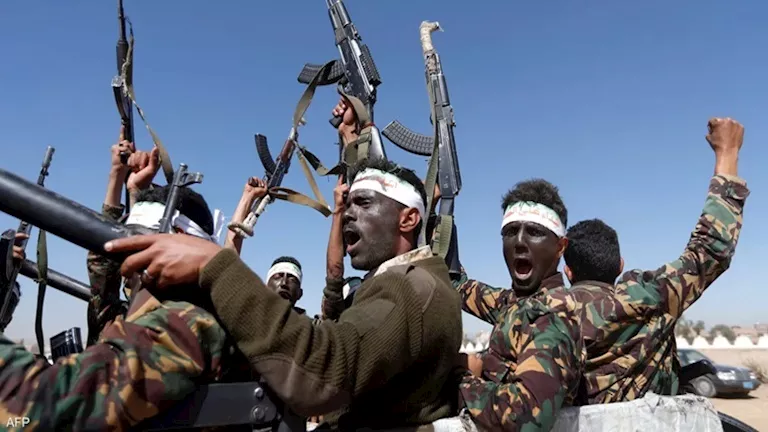 الحوثيين يطلقون سراح بحار روسي