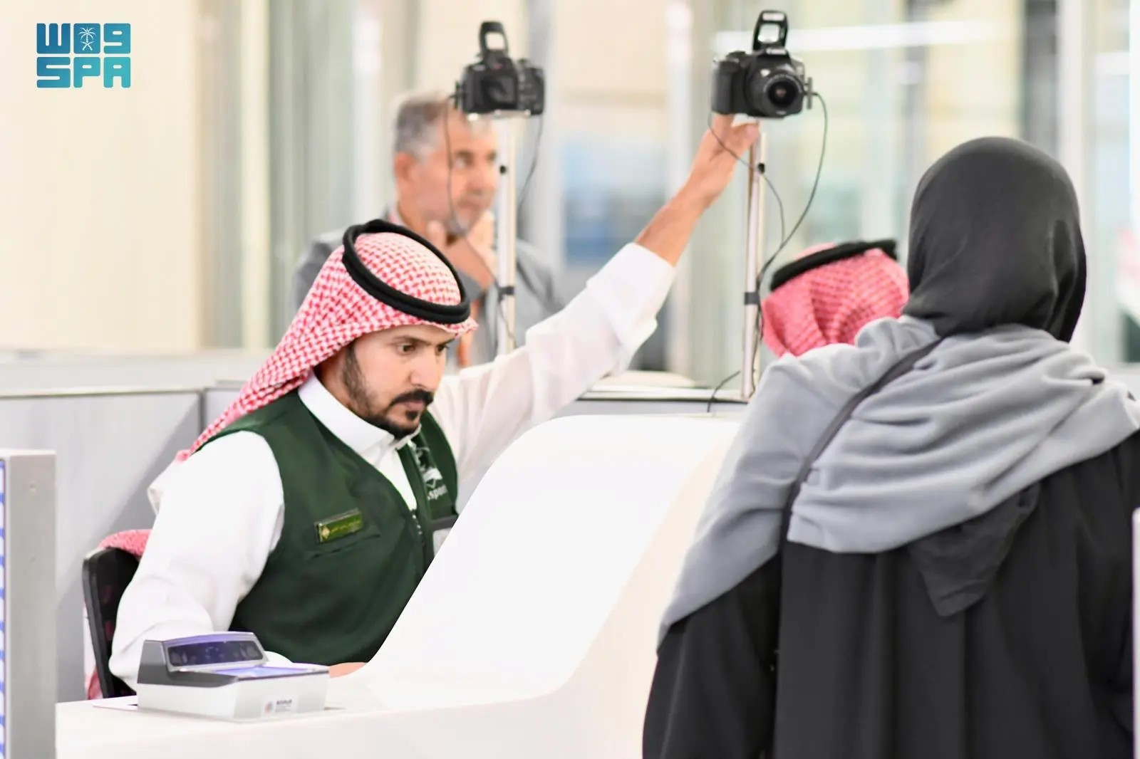 ‏مطار المدينة يستقبل أولى رحلات الحج لهذا العام