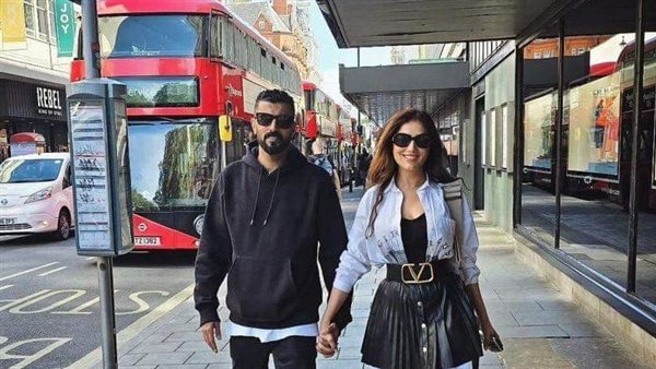 محمد سامي يفاجئ مي عمر ببرنامج سياحي بعد انتهاء تصوير "شمشون ودليلة"