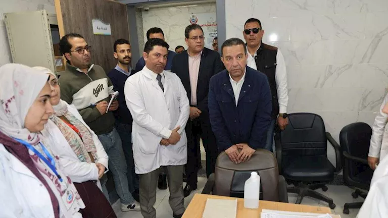 محافظ المنوفية يتفقد مستشفى أشمون العام والحميات ويحيل متغيبين للتحقيق