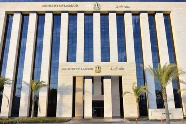 عاجل.. "العمل" تعلن عن وظائف براتب يصل لـ 19 ألف جنيه