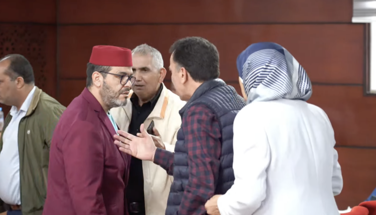 تصريحات مستشار استقلالي داعمة لإسرائيل تشعل دورة مقاطعة بني مكادة بطنجة