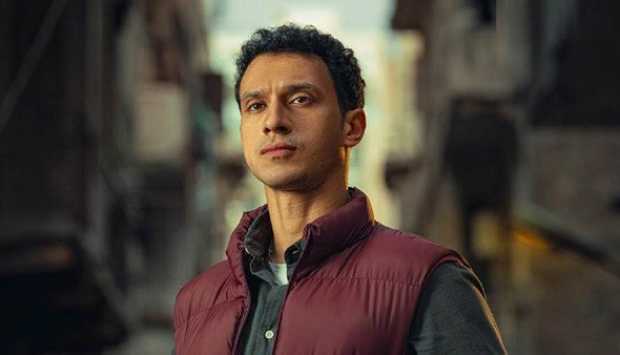 عصام عمر يبحث عن طبيب نفسي لعلاج شقيقه بمسلسل «عين سحرية» الحلقة 4