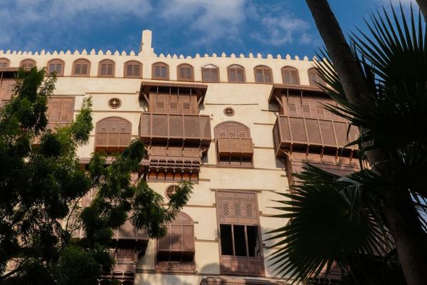 تجربة تُعاش بكل الحواس جدة التاريخية في رمضان: “وقّف” وتذوّق الفن في التفاصيل
