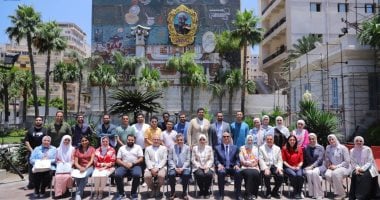 تكريم أطباء الامتياز وطلاب جامعة الإسكندرية المشاركين فى القوافل الطبية