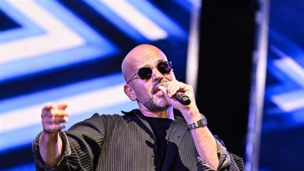 المطرب "أبو" يتألق في حفل تخرج طلاب الجامعة الأمريكية