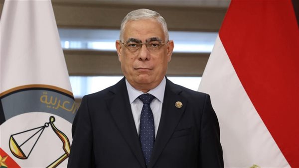 إحالة 6 متهمين لتلقيهم 2 مليار جنيه من 4 آلاف شخص بزعم توظيفها للمحاكمة