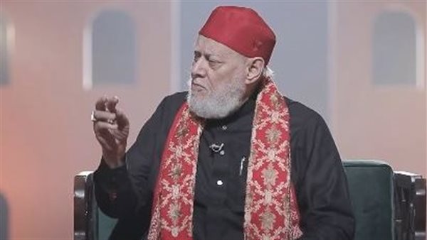 رد مفاجئ من علي جمعة: خطيب الجمعة بيتكلم في السياسة أعمل إيه؟