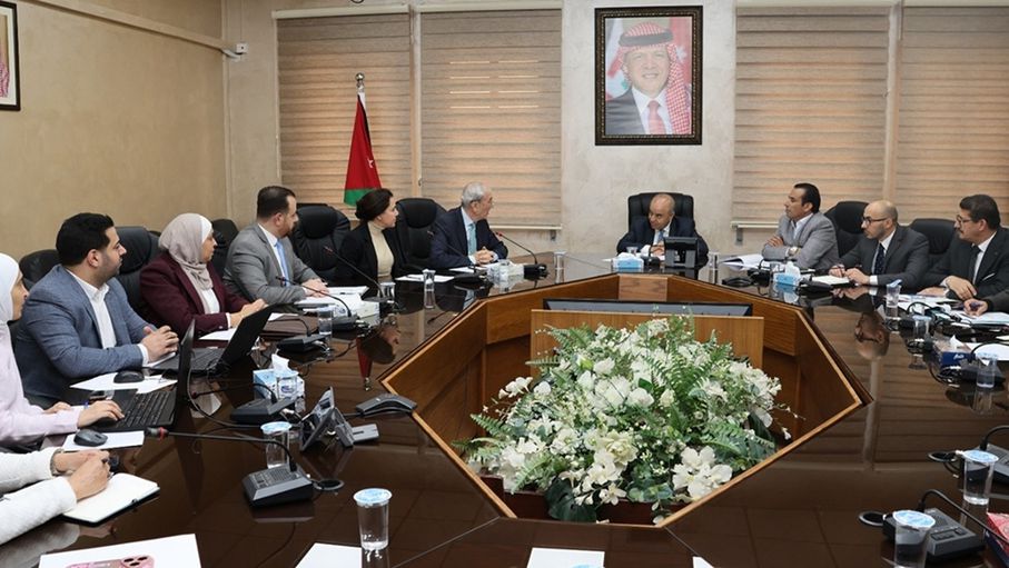 "التربية" و"جائزة الملكة رانيا للتميز" يبحثان علاقات التعاون