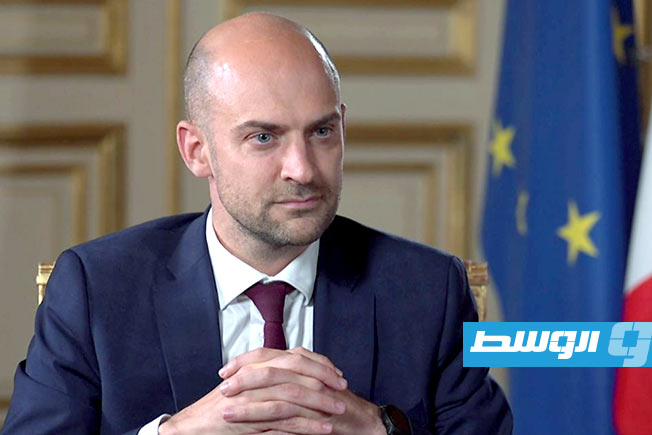 فرنسا: تسميم المعارض نافالني يُظهر استعداد بوتين لاستخدام «الأسلحة الكيميائية ضد شعبه»