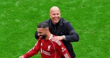 روني يطالب سلوت باستبعاد محمد صلاح من مباراة وداع جماهير ليفربول