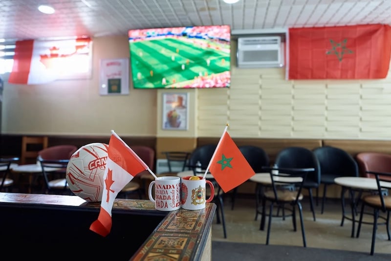 بين الأصل المغربي والعيش الكندي .. الجالية تحسم "هوية التشجيع الكروي"
