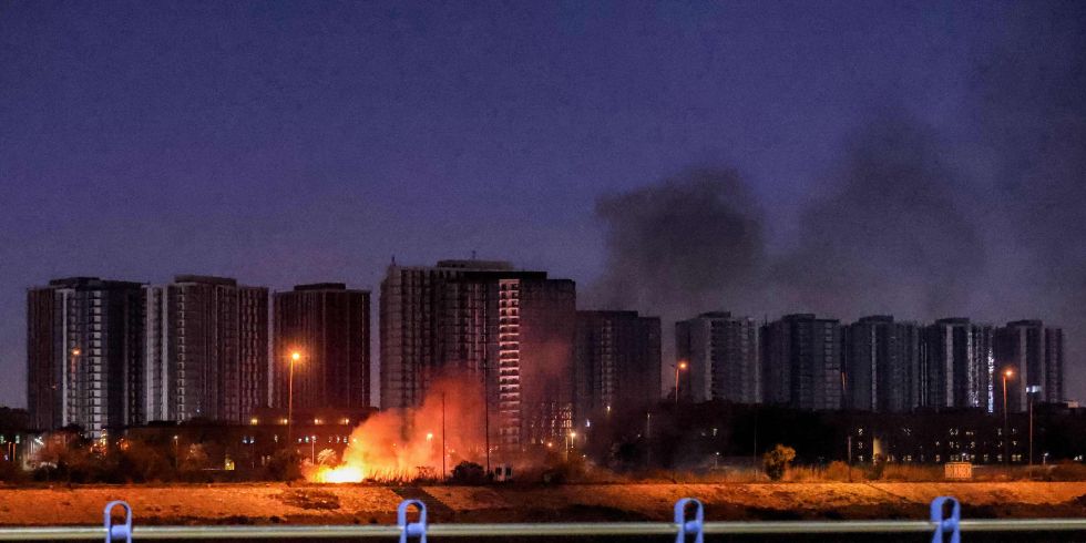 مصادر أمنية: القوات العراقية تطلق النار على مسيرة فوق المنطقة الخضراء ببغداد