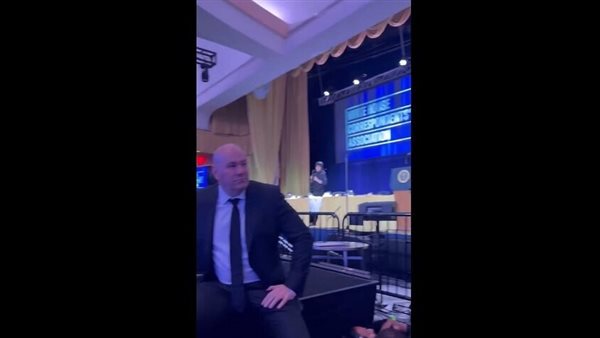 رئيس منظمة UFC للفنون القتالية يرفض الانبطاح أثناء محاولة اغتيال ترامب ويكشف السر (فيديو)