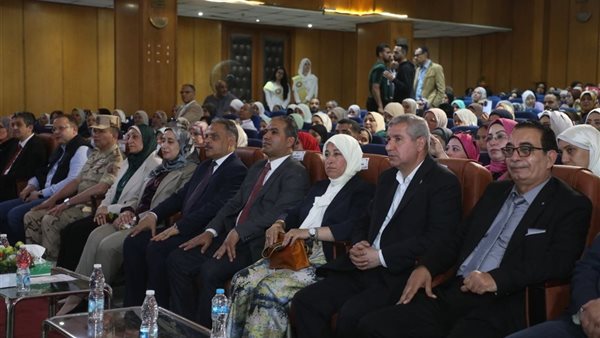 محافظ الشرقية يشهد احتفالية تكريم المدارس المنتسبة لليونسكو الفائزة بجائزة التميز التعليمي