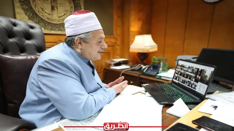 الشيخ أيمن عبدالغني والدكتور أحمد الشرقاوي يجتمعان برؤساء لجان الثانوية الأزهرية لاستعراض تعليمات الامتحانات