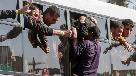 إدانة عربية إسلامية واسعة لقانون إعدام الأسرى الفلسطينيين