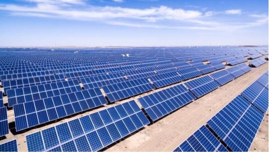 إطلاق المرحلة الثانية من مشروع أنظمة الطاقة الشمسية للبلديات بتكلفة 3.4 مليون دينار