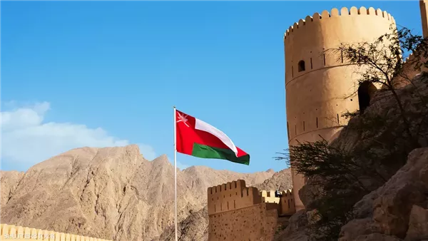 أمريكا تضغط على عُمان لاتخاذ موقف أكثر تشددًا تجاه إيران، ومسقط تتمسك بالحياد