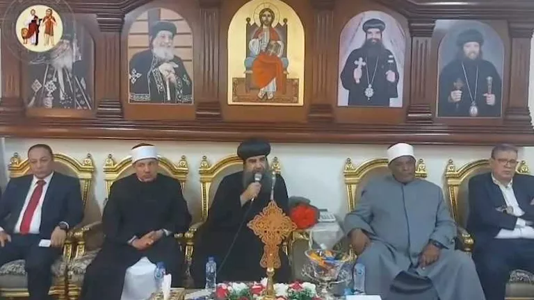 بعد أزمة أبنوب.. الأزهر والكنيسة يقودان المصالحة و4 عائلات تعلن العفو