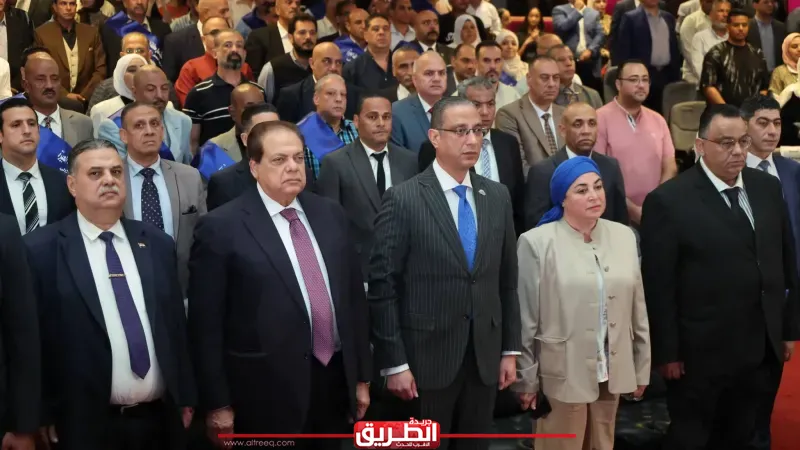 محافظ الجيزة يشهد احتفالية الاتحاد المحلي لعمال الجيزة لتكريم 300 عامل