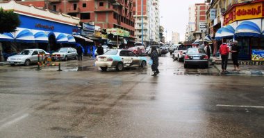 تعرف على توصيات المرور لمنع وقوع الحوادث أثناء سقوط الأمطار بالمحاور