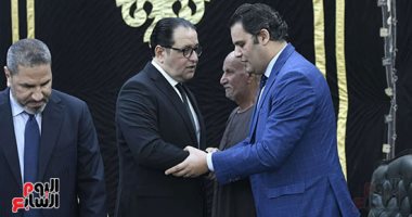 بدء تلقي عزاء والد همت سلامة رئيس التحرير التنفيذى لليوم السابع بمسجد عمر مكرم