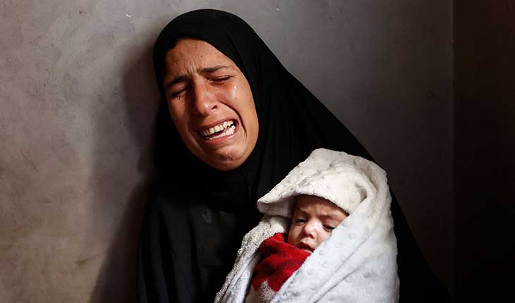 الحصار الإسرائيلي لغزة يجوّع المواليد الجدد