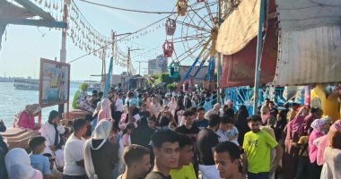 غزلان وقرود وطاووس ونعام بحديقة الأسرة والطفولة بدسوق