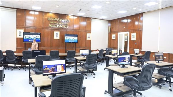 وزير التعليم العالي يشهد جلسة موسعة بطب القاهرة استعدادا لمئويتها الثانية.. إطلاق إستراتيجية الابتكار الطبي وإعلان الفائزين بـ"قصري 2".. تفقد أعمال الرقمنة بمستشفيات قصر العيني لدعم اقتصاد المعرفة