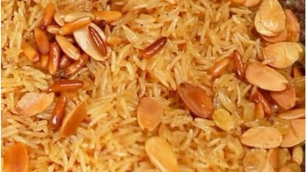 طريقة عمل الأرز بالمكسرات والتوابل