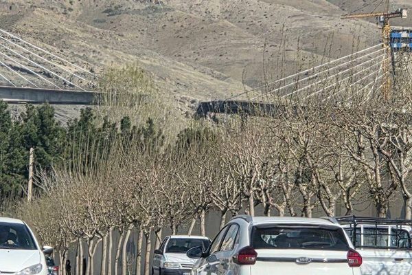 تدمير 10 جسور في إيران وطهران توقف الاتصالات الدبلوماسية المباشرة مع أمريكا