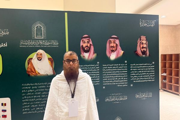 الدراسة في المملكة صنعت مسيرتي العلمية والدعوية