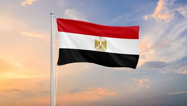 مصر تدين الهجوم على مطار الكويت الدولي وتؤكد دعمها الكامل