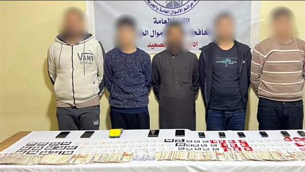 سقوط تشكيل عصابي تخصص في النصب على المواطنين باسم البنوك بالمنيا