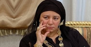 عبلة كامل حديث السوشيال ميديا رغم الغياب