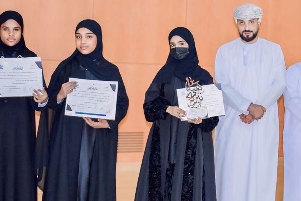 هاكاثون ظفار في نسخته الثالثة يعزّز الابتكار الرقمي ومهارات البرمجة لدى الطلبة