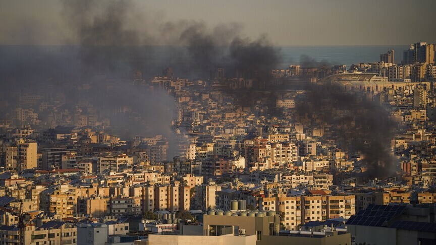 لبنان ينزف مجدداً.. 22 قتيلاً يرفعون حصيلة الحرب إلى 3111 وسط جدل متصاعد حول كلفة خيارات حزب الله