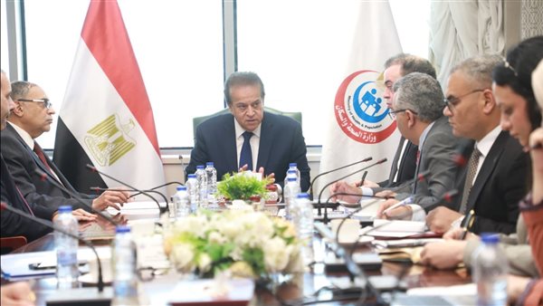وزير الصحة يتابع مستجدات المشروعات الإنشائية مع رئيس شركة وادي النيل