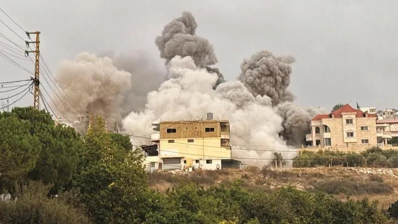 غارات تدميرية على جنوب لبنان واليونيفيل تحذر من تدهور الوضع الأمني