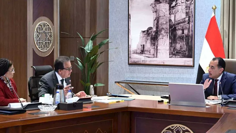الحكومة تراجع منظومة ألبان الأطفال المدعمة وتوسع الميكنة بالمنافذ والل