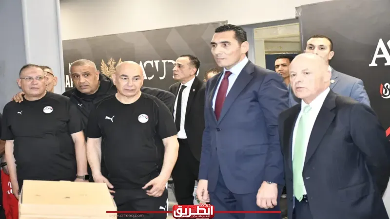 وزير الشباب والرياضة يلتقي لاعبي المنتخب الوطني ويؤكد ثقته في قدرتهم على تشريف الكرة المصرية بكأس العالم 2026