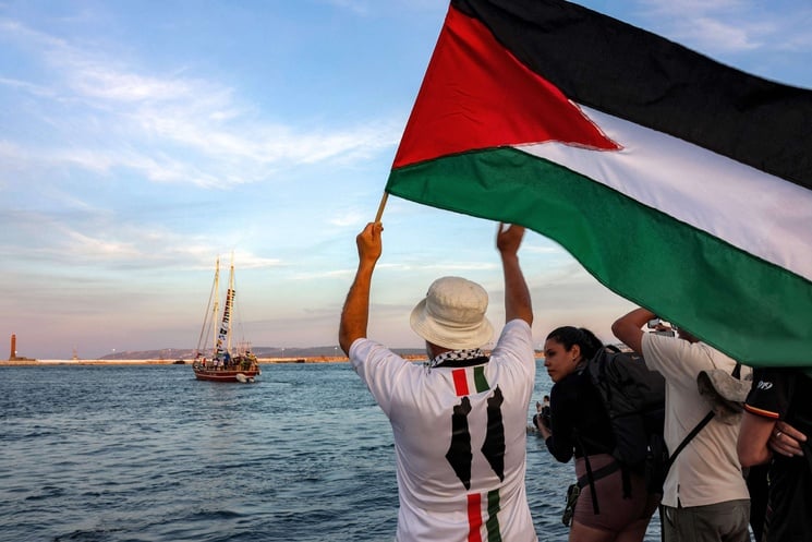 ناشط تونسي في أسطول الصمود يخوض إضرابا عن الطعام احتجاجا على سجنه