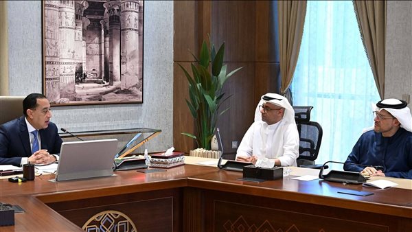 مدبولي: مشروع "رأس الحكمة" يُمثل بؤرة تنموية جديدة في منطقة الساحل الشمالي