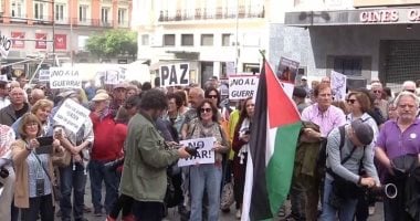 أوقفوا الحرب.. مظاهرات حاشدة فى برشلونة ضد الحرب والناتو